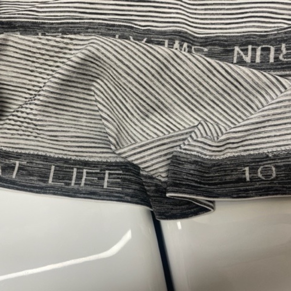 Lululemon Swiftly Tech Long Sleeve 2.0 Tempo Stripe EUC - Picture 7 of 11